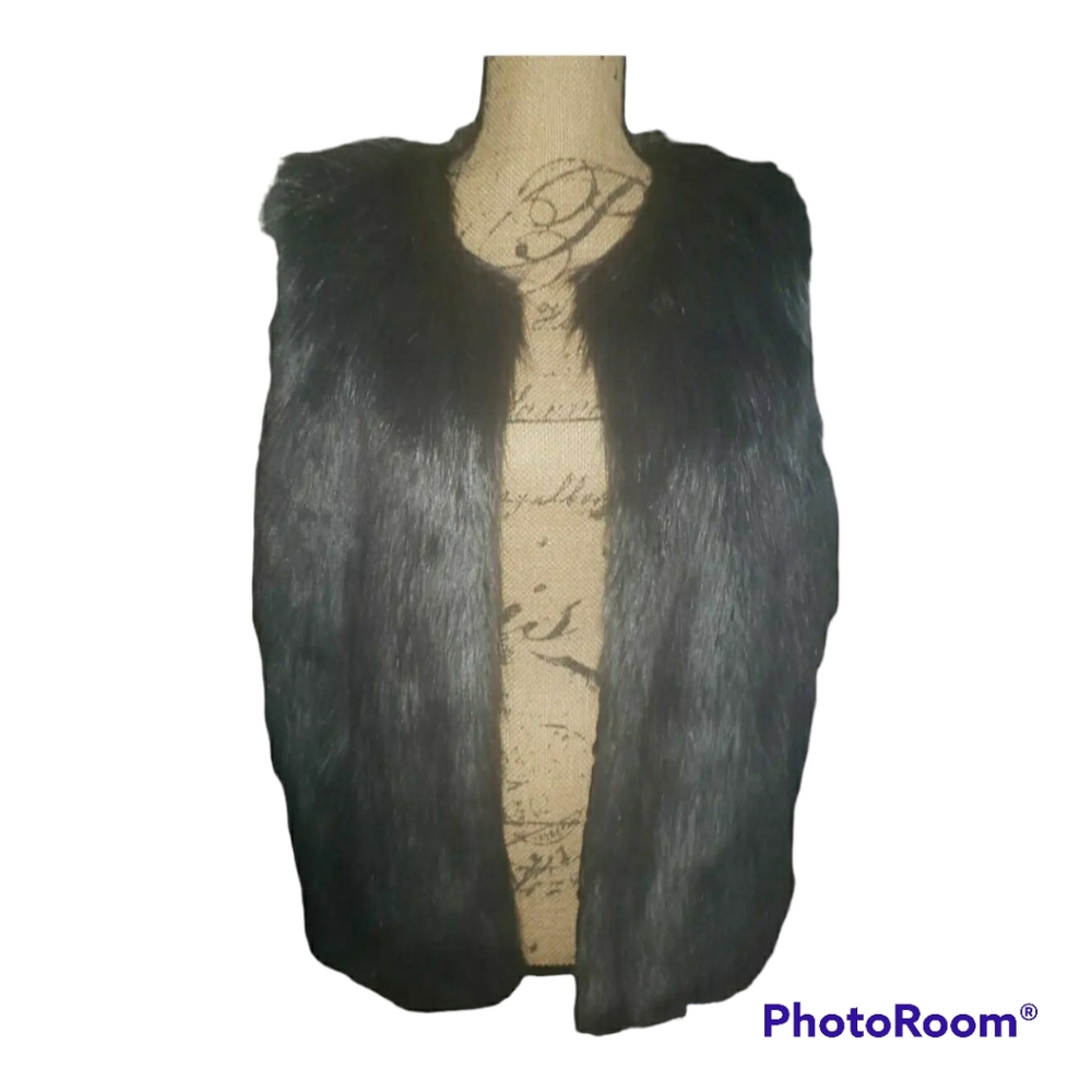 💥SOLD💥Faux fur Vest